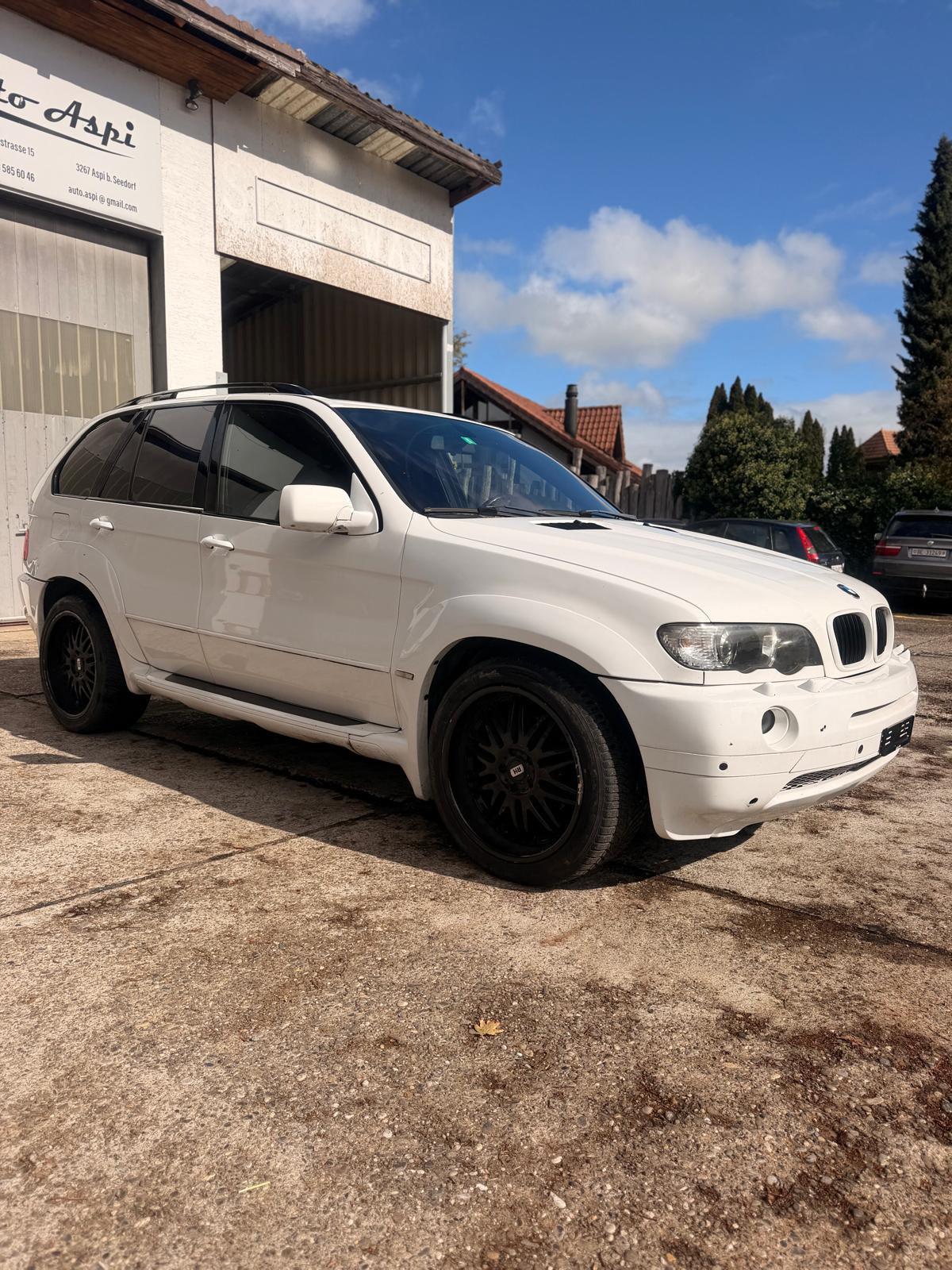 BMW X5 4.4i-image-1