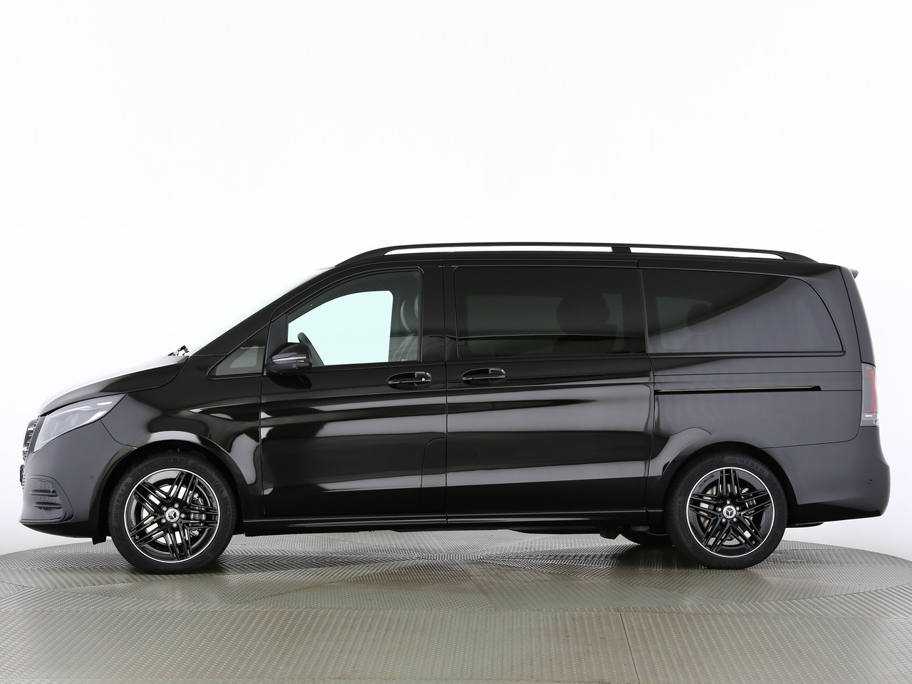 MERCEDES-BENZ V 300 d lang 4Matic Swiss Edition 9G-Tronic-image-1