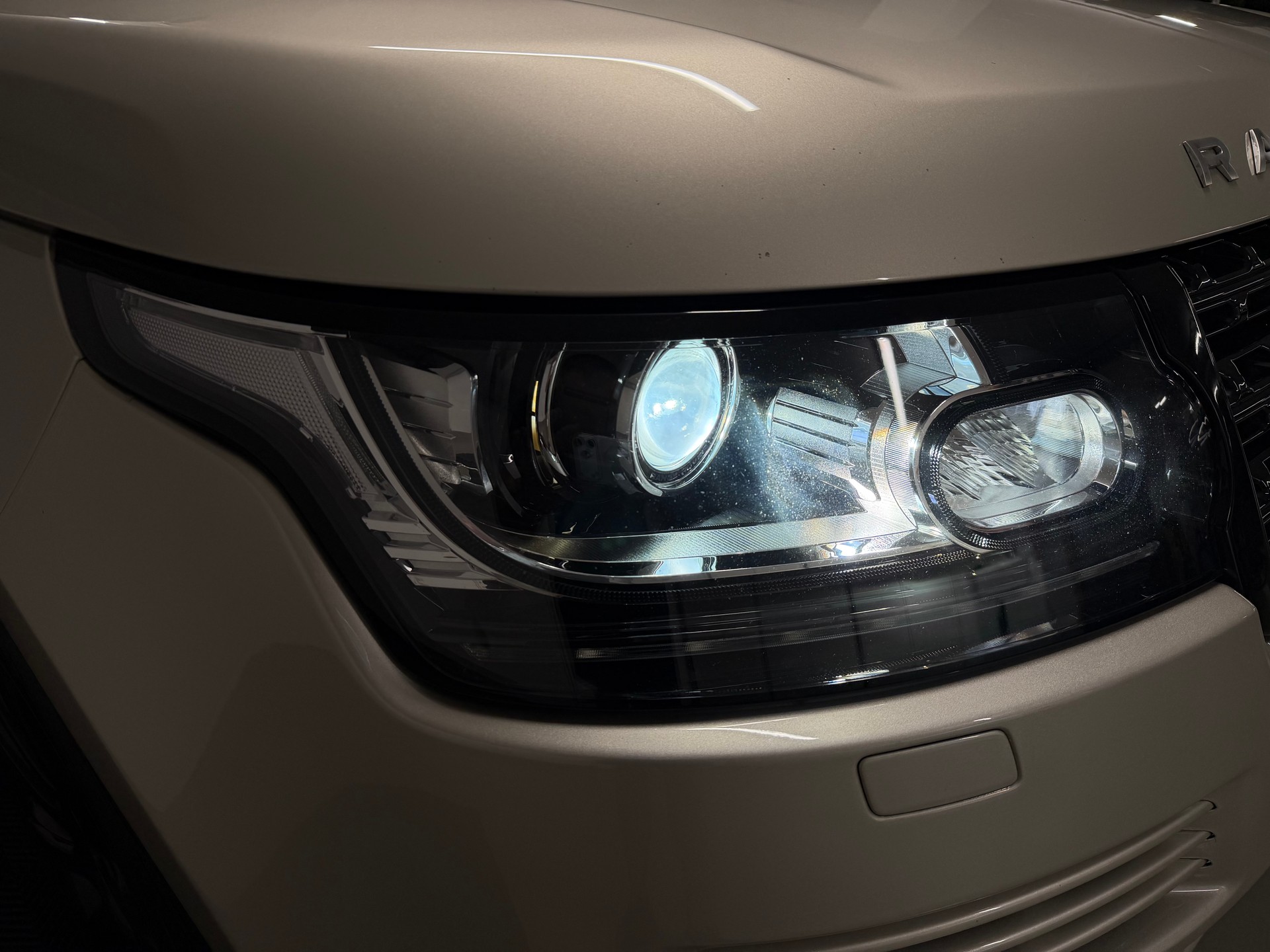 LAND ROVER Range Rover 4.4 SDV8 Vogue Frisch ab MFK & Service-image-7