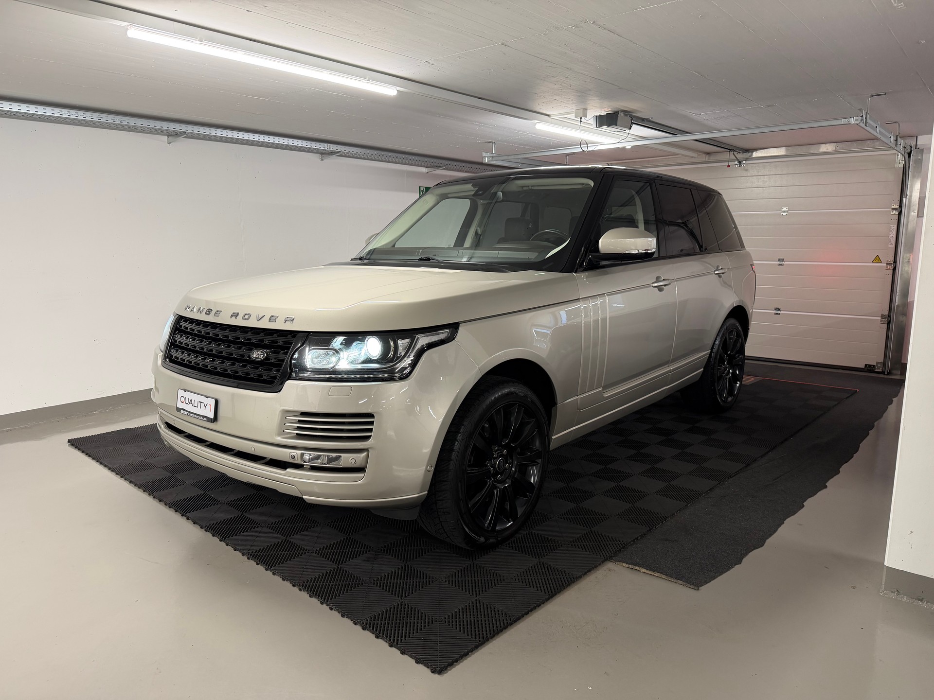 LAND ROVER Range Rover 4.4 SDV8 Vogue Frisch ab MFK & Service-image-0