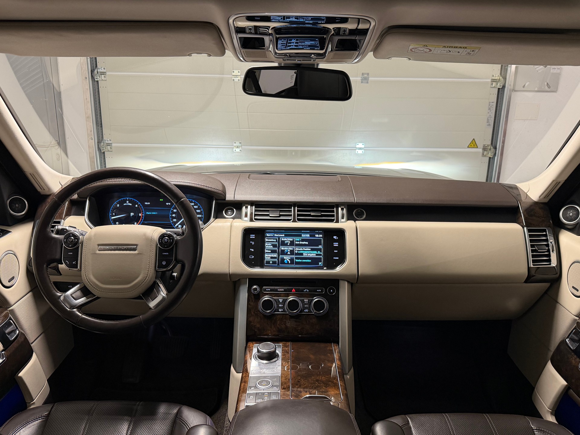 LAND ROVER Range Rover 4.4 SDV8 Vogue Frisch ab MFK & Service-image-12