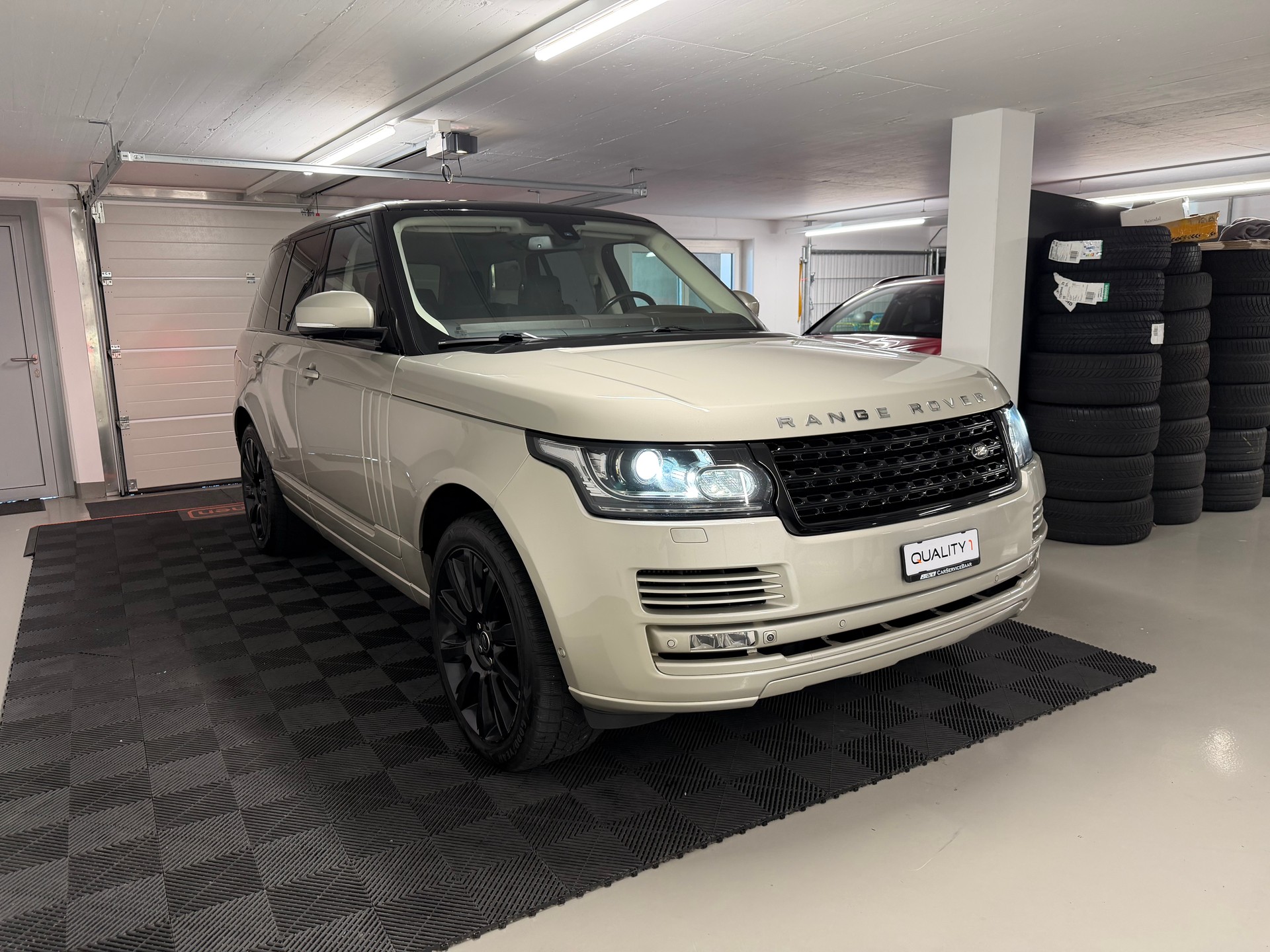 LAND ROVER Range Rover 4.4 SDV8 Vogue Frisch ab MFK & Service-image-2