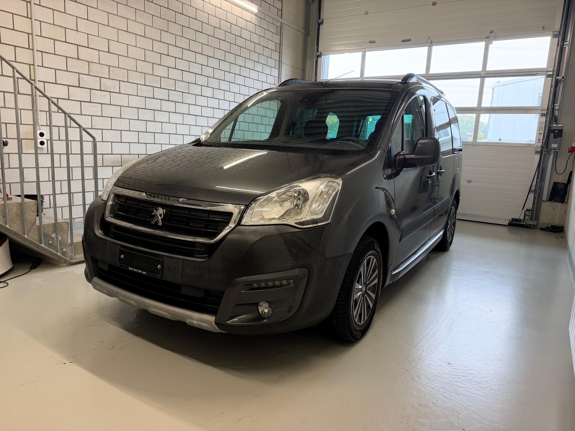 PEUGEOT Partner 1.6 VTi Active-image-0