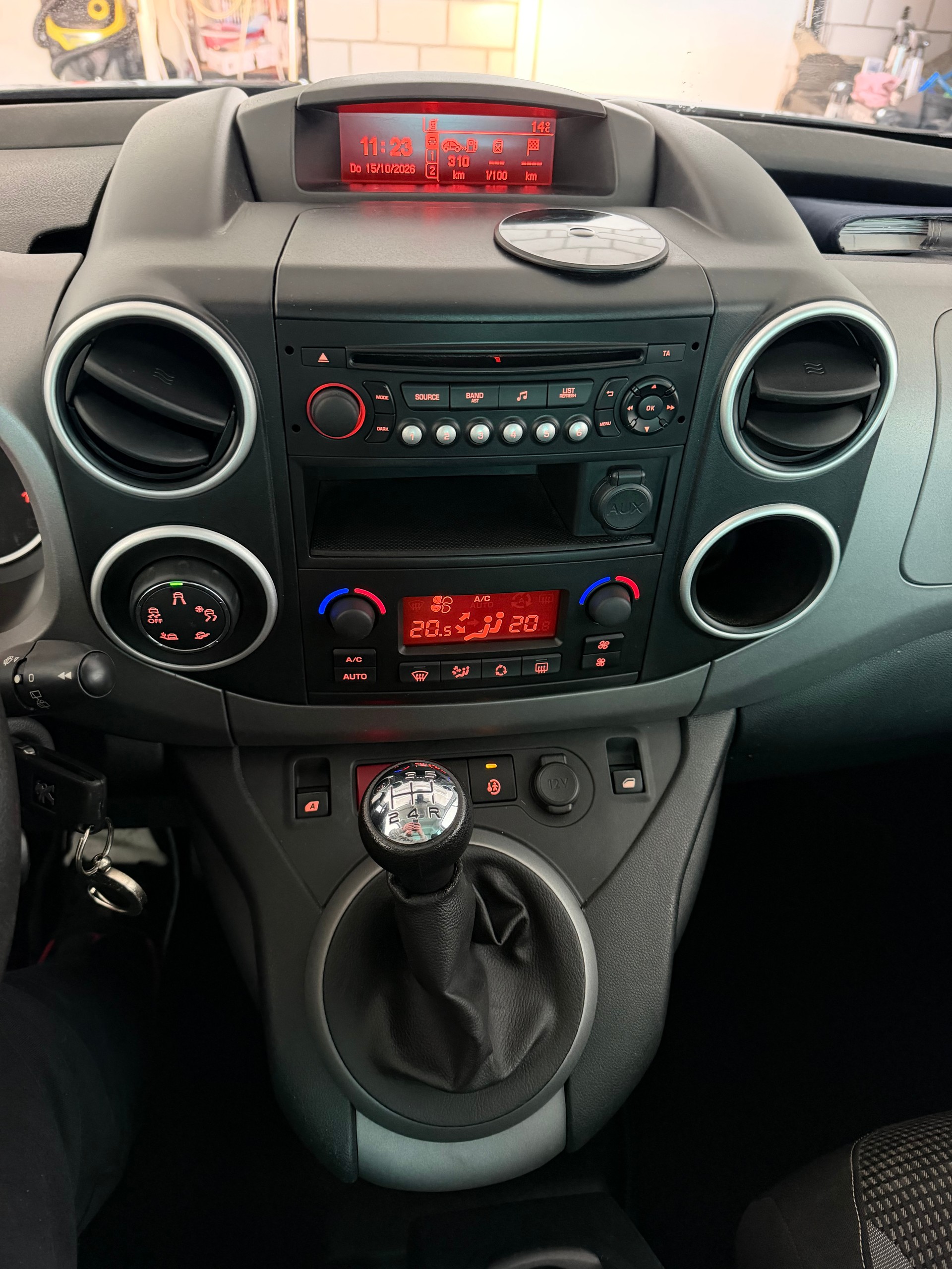 PEUGEOT Partner 1.6 VTi Active-image-9