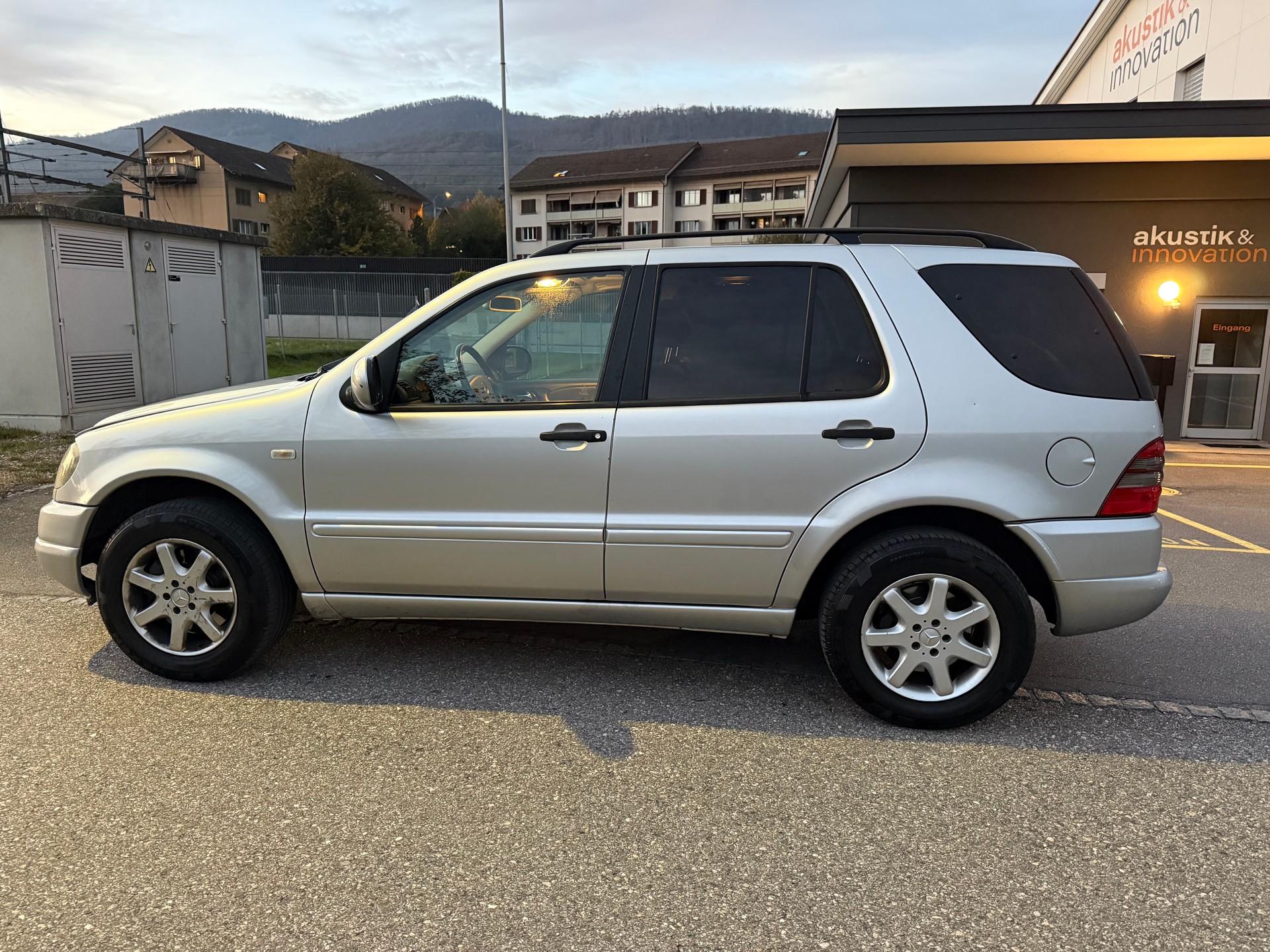MERCEDES-BENZ ML 430 Automatic-image-9