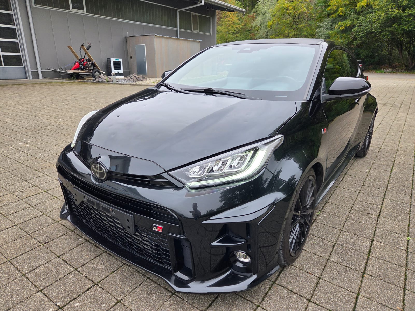 TOYOTA Yaris 1.6 GR Sport-image-1
