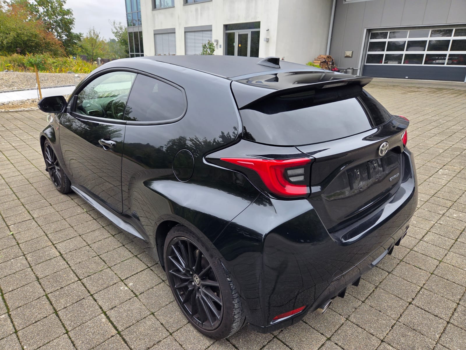 TOYOTA Yaris 1.6 GR Sport-image-7