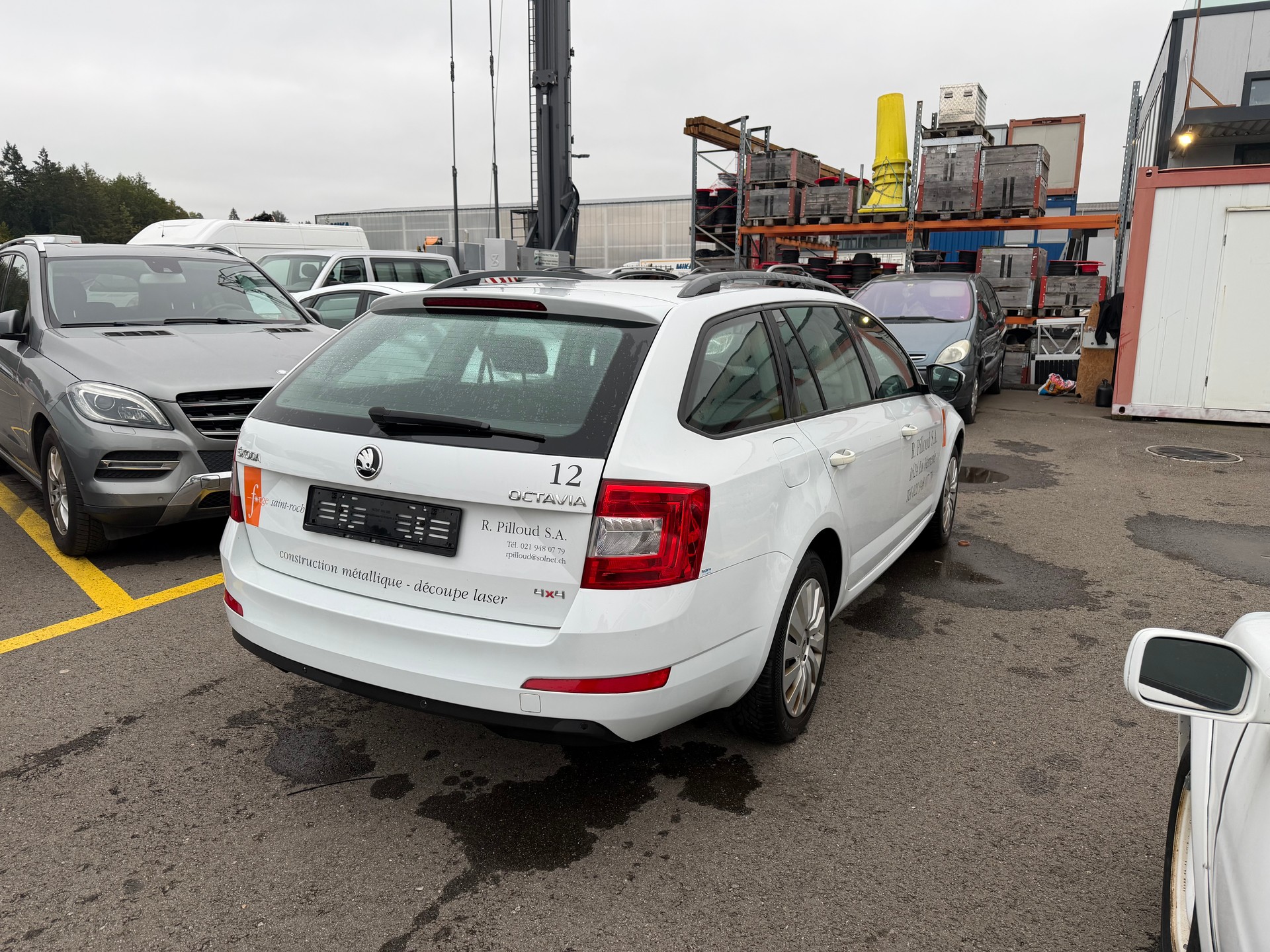 SKODA Octavia Combi 1.6 TDI Elegance 4x4-image-3