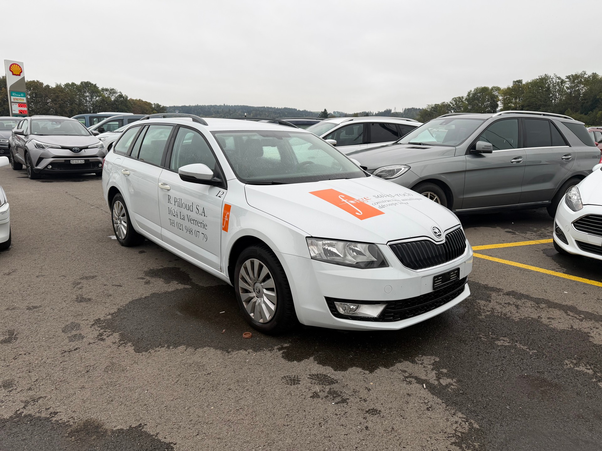 SKODA Octavia Combi 1.6 TDI Elegance 4x4-image-2