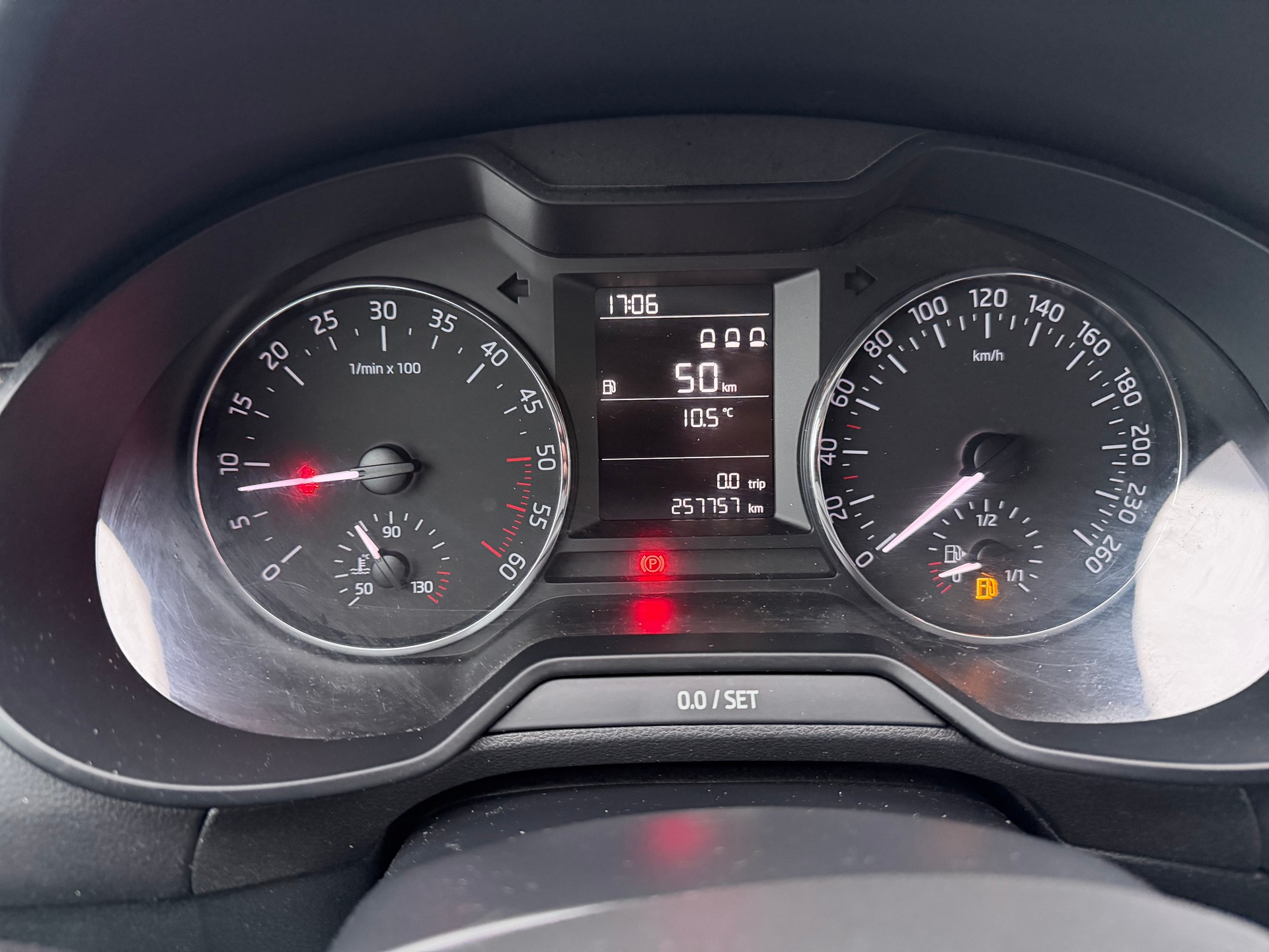 SKODA Octavia Combi 1.6 TDI Elegance 4x4-image-7