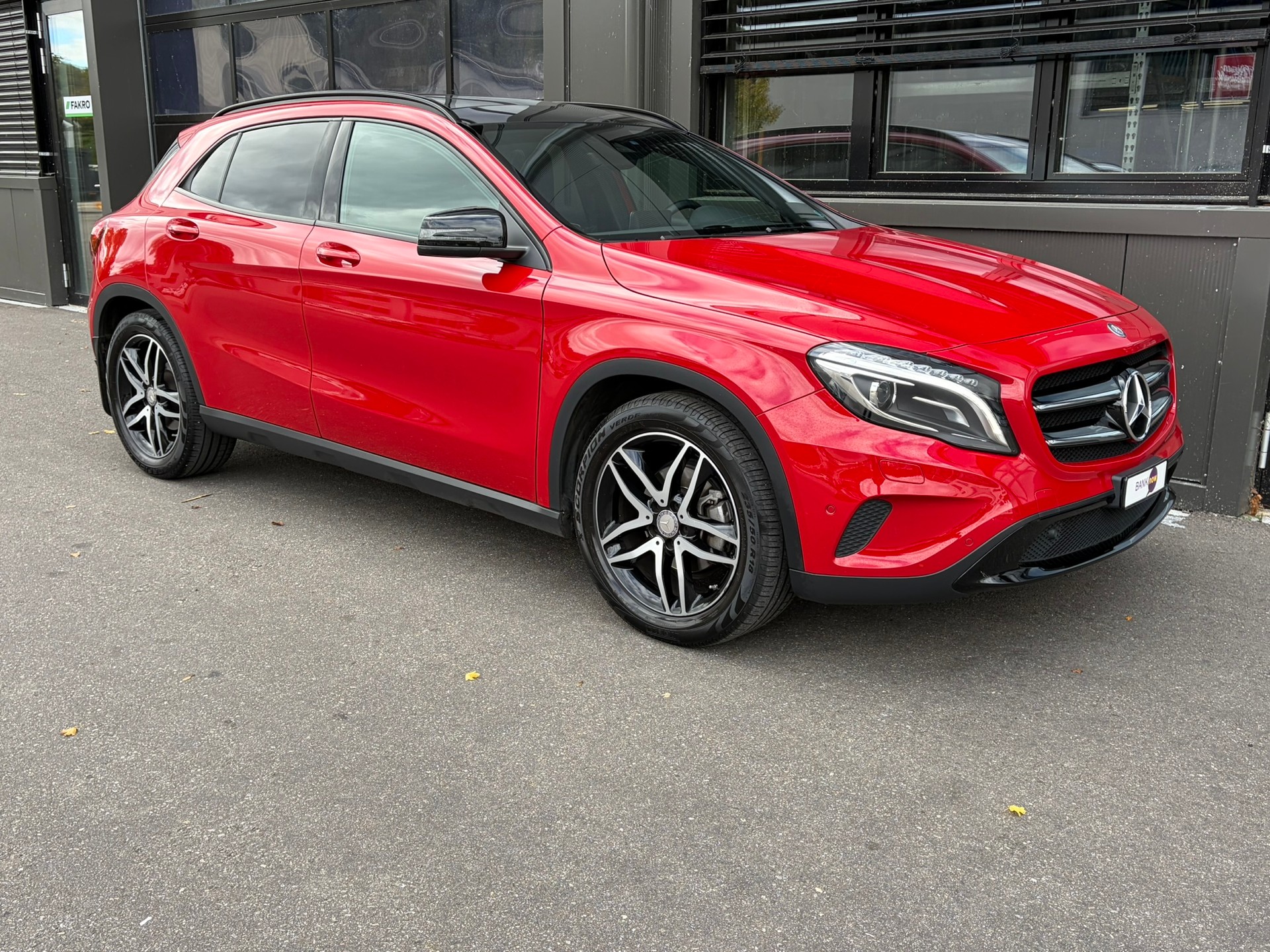MERCEDES-BENZ GLA 200 Night Star 7G-DCT-image-3