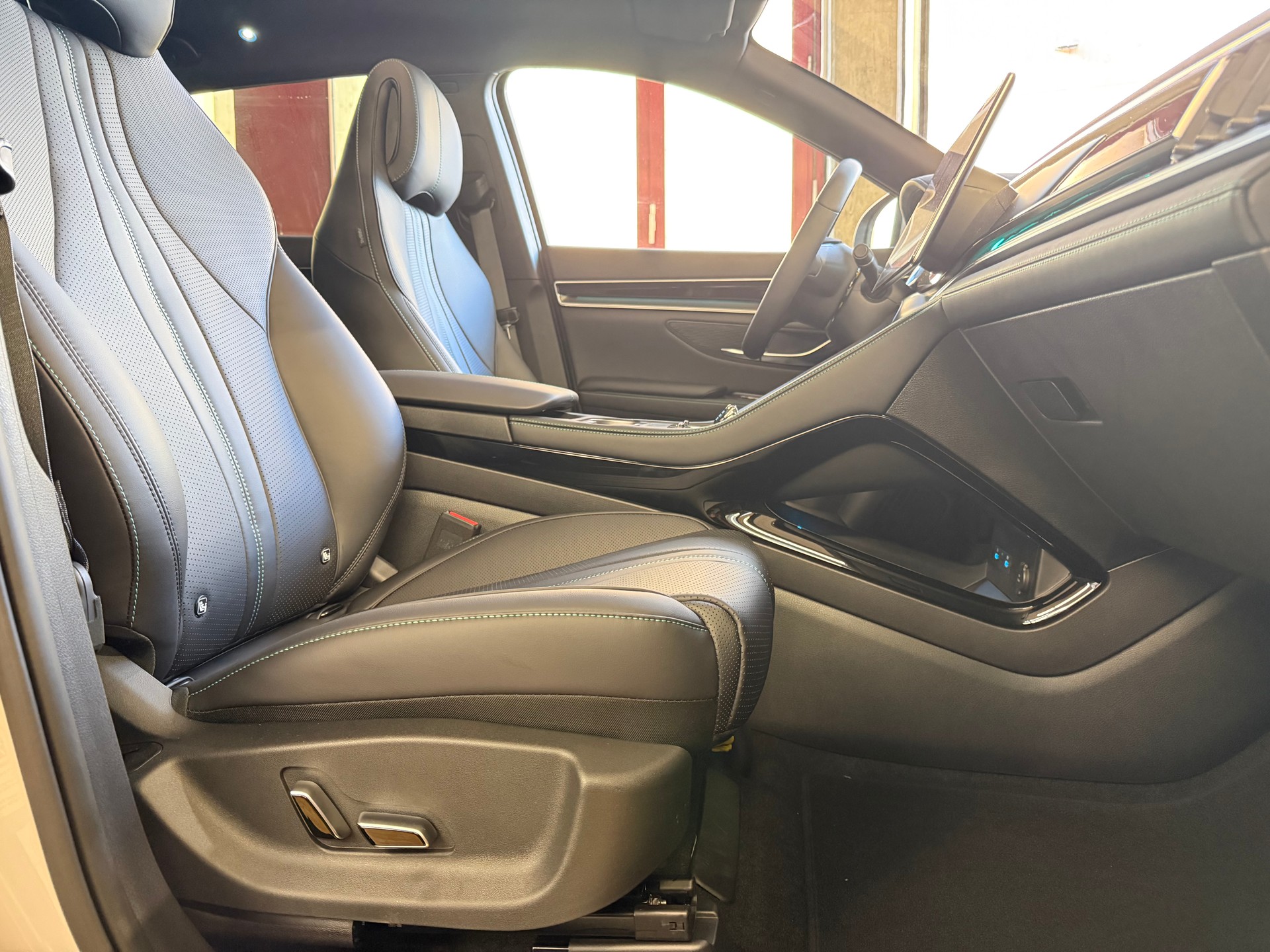 BYD Seal U DM-i Design AWD-image-14