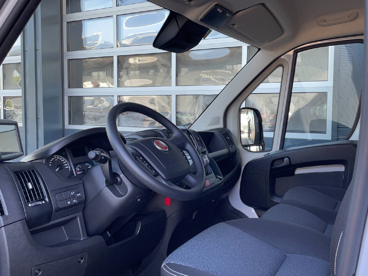 FIAT E-Ducato 35 47 kWh L3H2-image-6