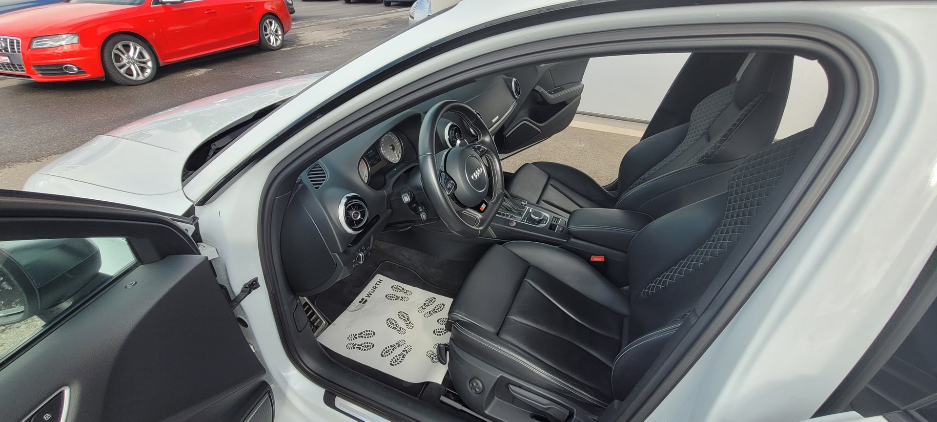 AUDI S3 Sportback 2.0 TFSI quattro S-tronic-image-6