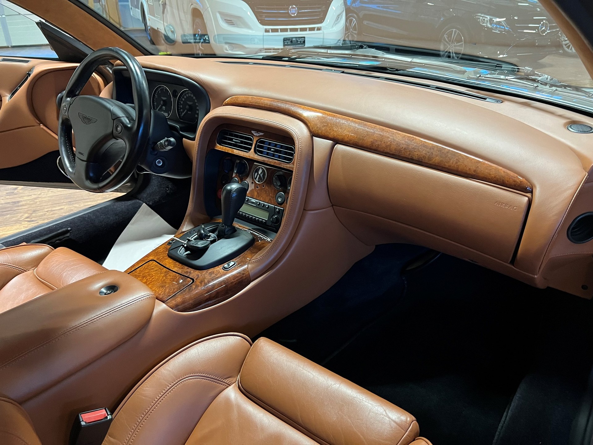 ASTON MARTIN DB7 Vantage-image-12
