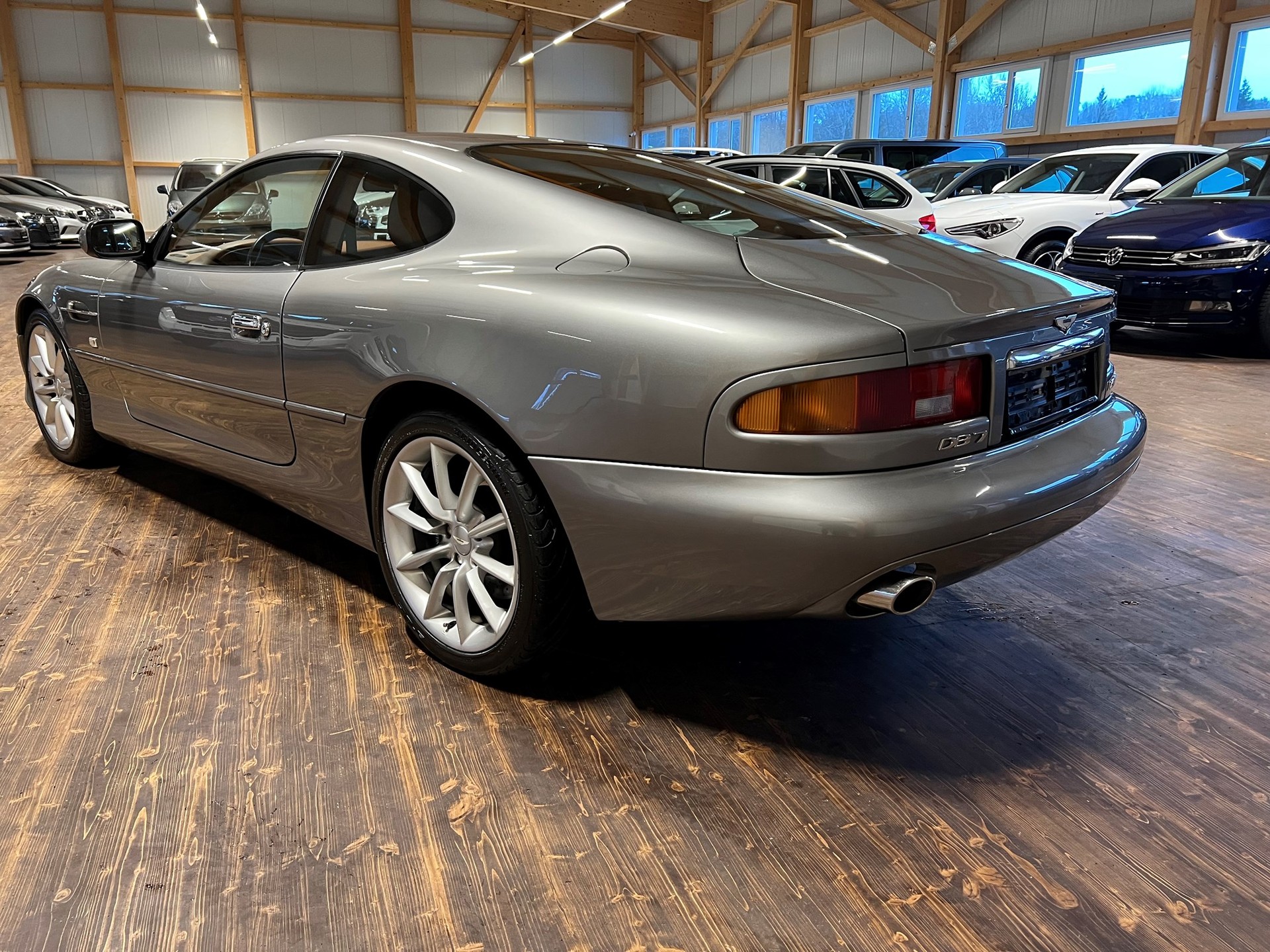 ASTON MARTIN DB7 Vantage-image-6