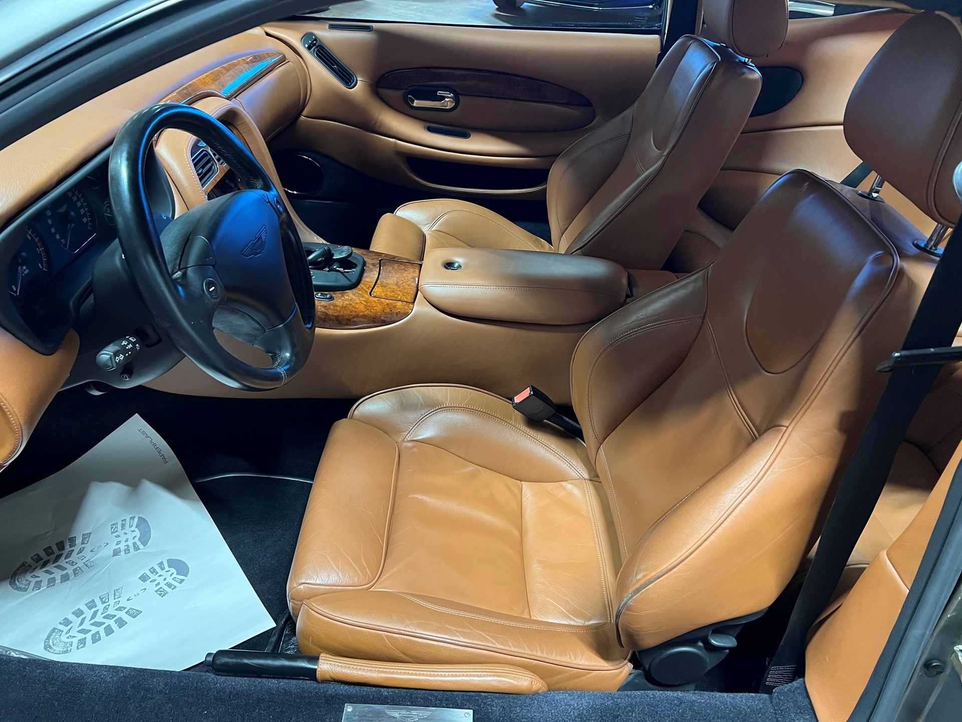 ASTON MARTIN DB7 Vantage-image-8