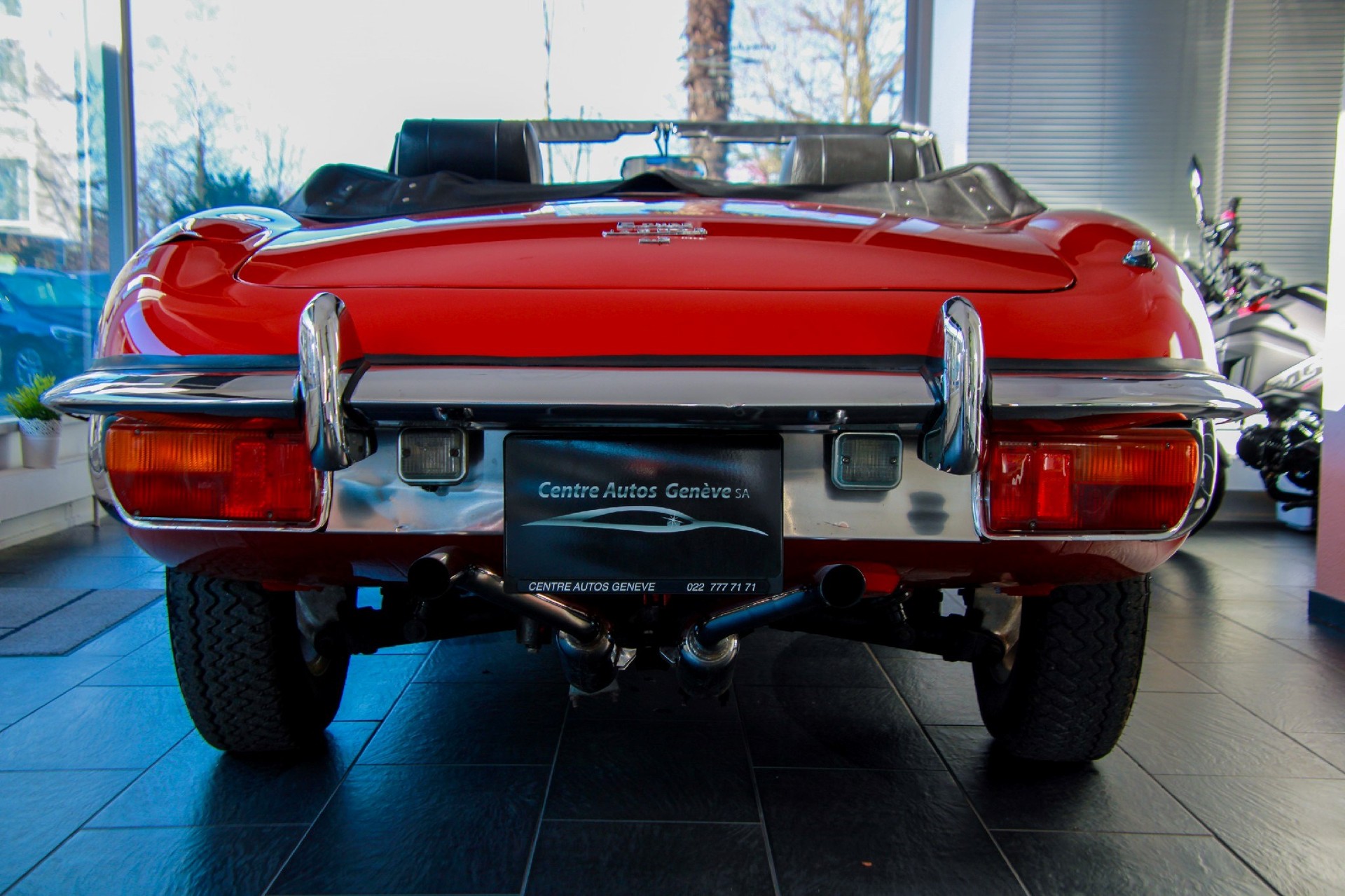 JAGUAR E-TYPE 4.2-image-6