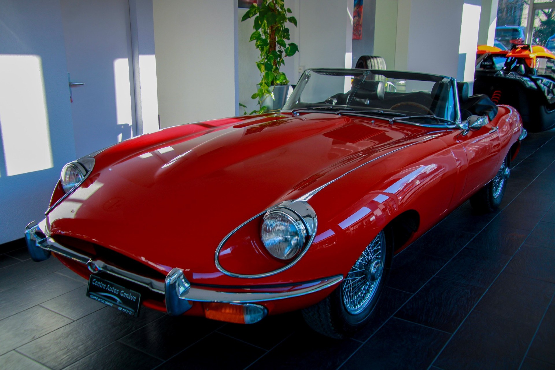 JAGUAR E-TYPE 4.2-image-2