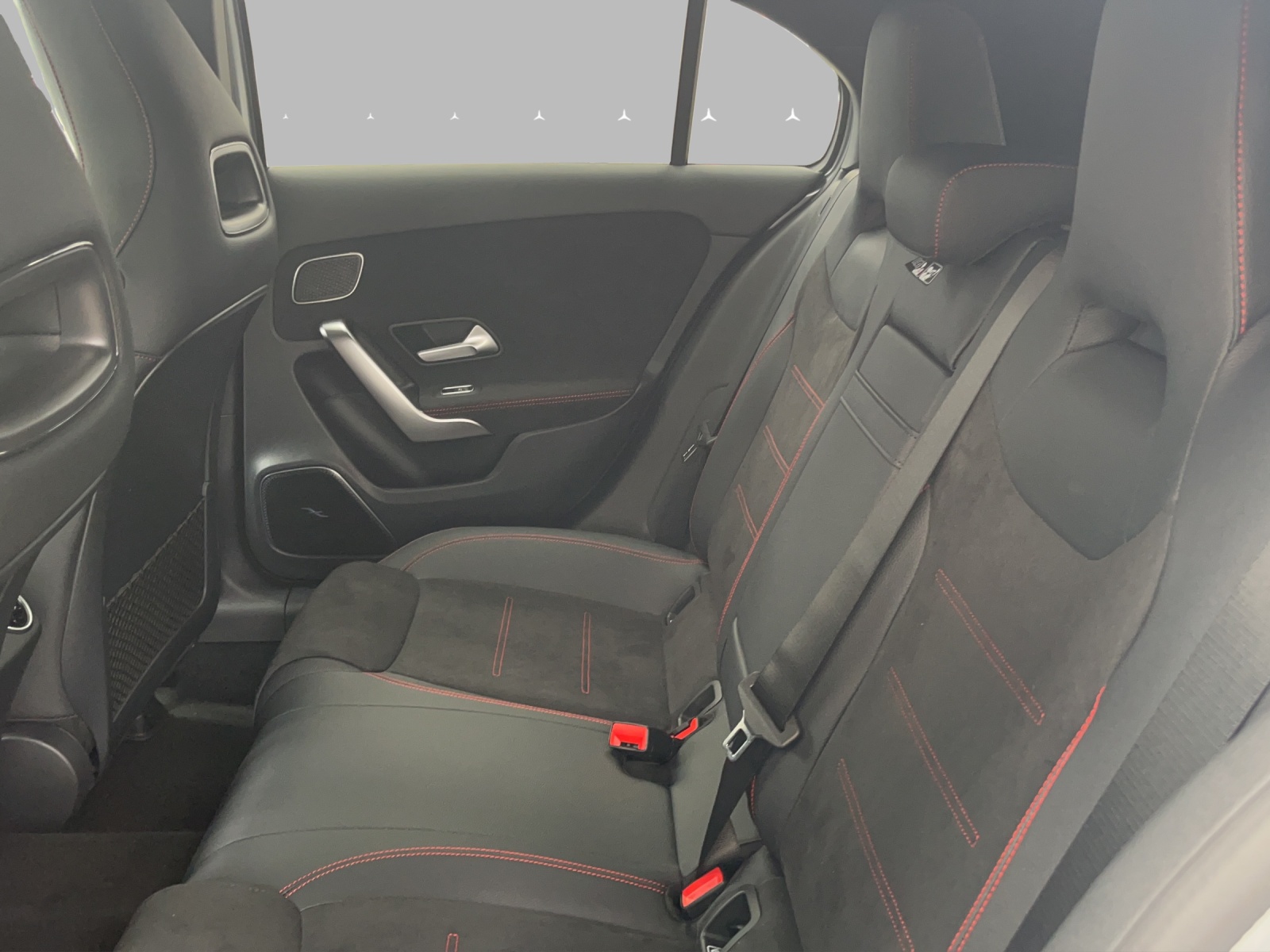 MERCEDES-BENZ A 200 7G-DCT-image-9