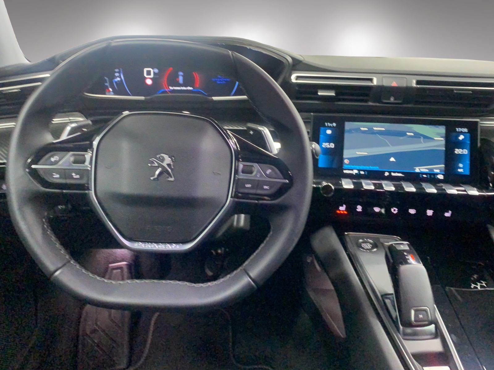 PEUGEOT 508 1.2 PureTech Allure Pack EAT8-image-12