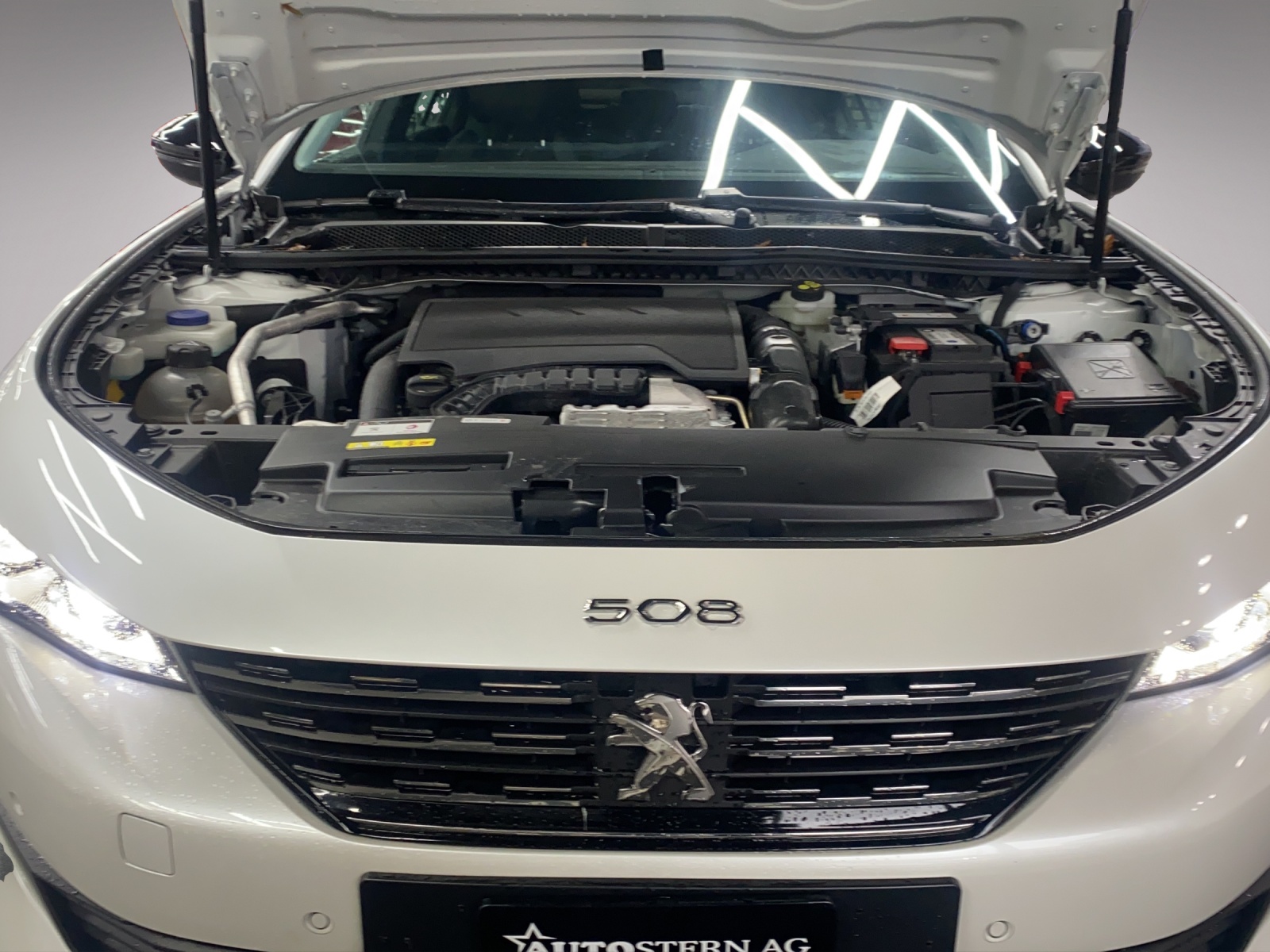 PEUGEOT 508 1.2 PureTech Allure Pack EAT8-image-19