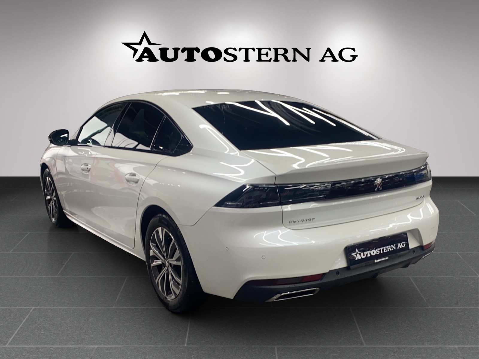 PEUGEOT 508 1.2 PureTech Allure Pack EAT8-image-6