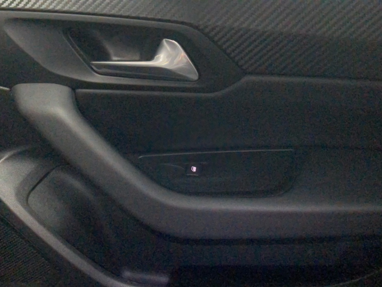 PEUGEOT 508 1.2 PureTech Allure Pack EAT8-image-18