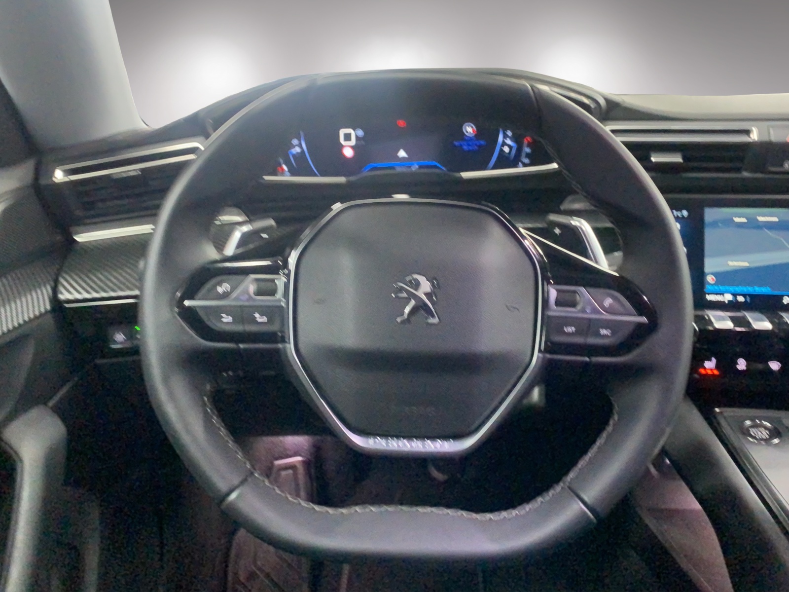 PEUGEOT 508 1.2 PureTech Allure Pack EAT8-image-13