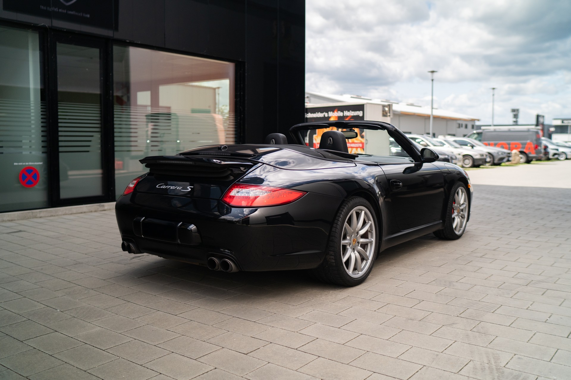 PORSCHE 911 Cabrio Carrera S-image-0
