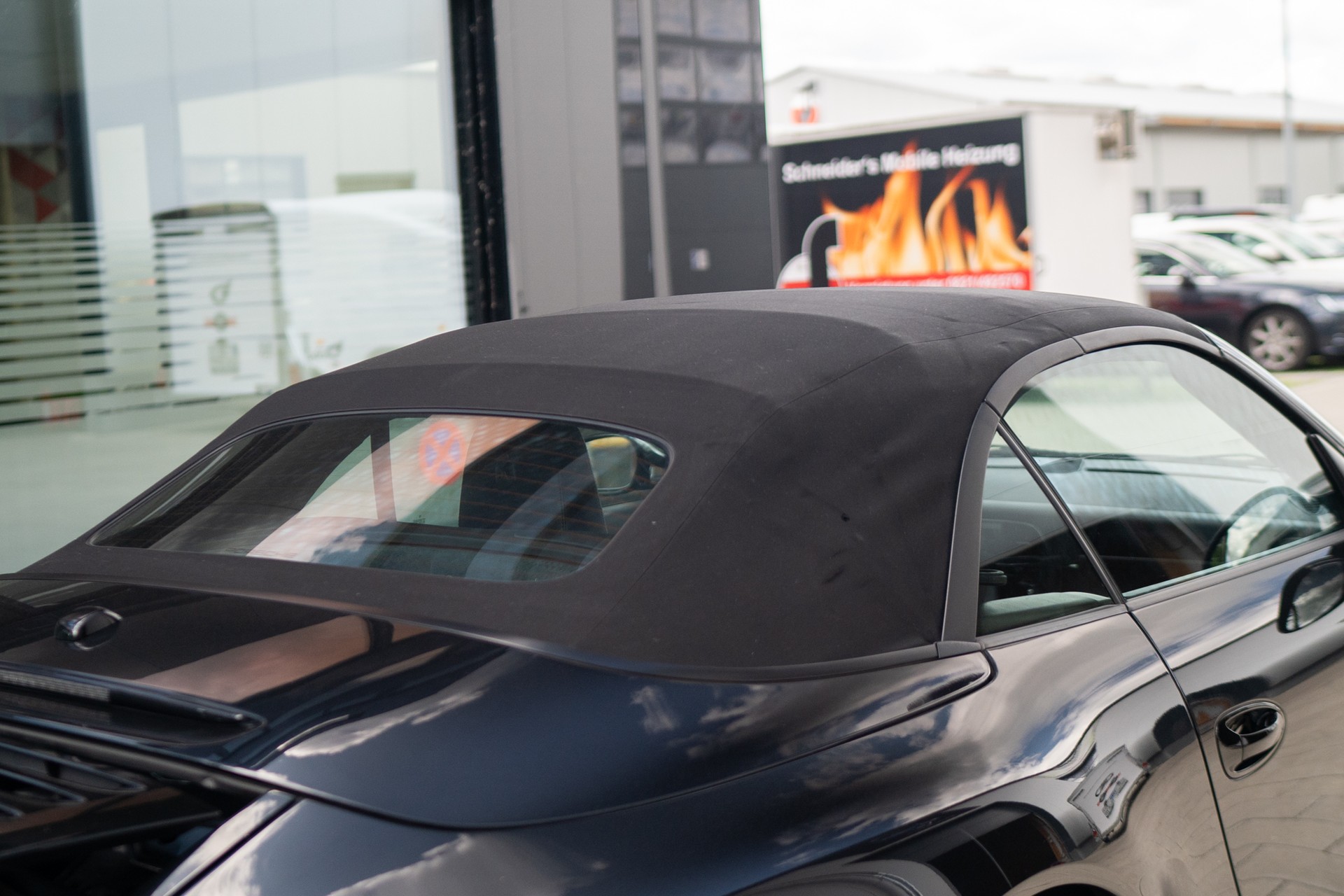 PORSCHE 911 Cabrio Carrera S-image-7