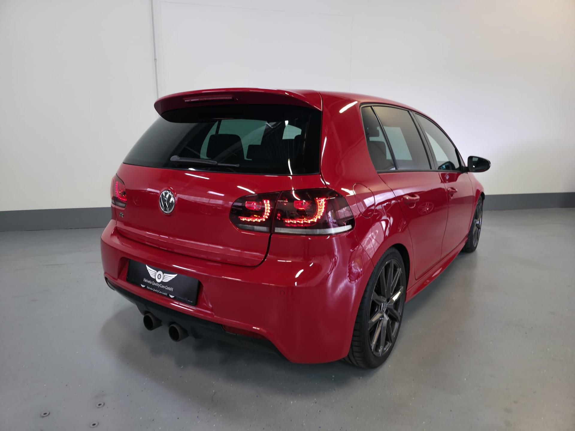 VW Golf 2.0 TSI R 4Motion DSG-image-10