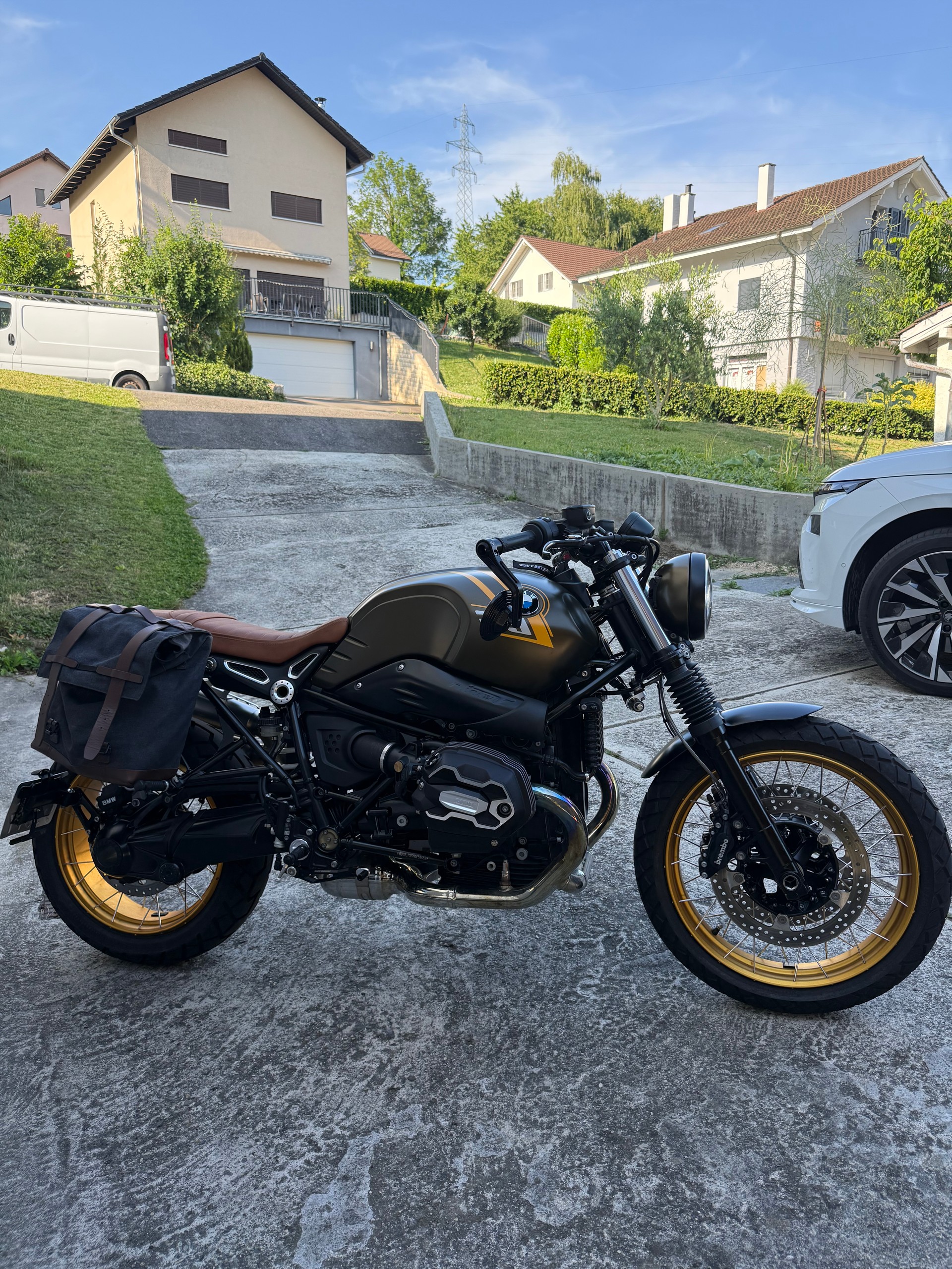 BMW R nineT Scrambler-image-4