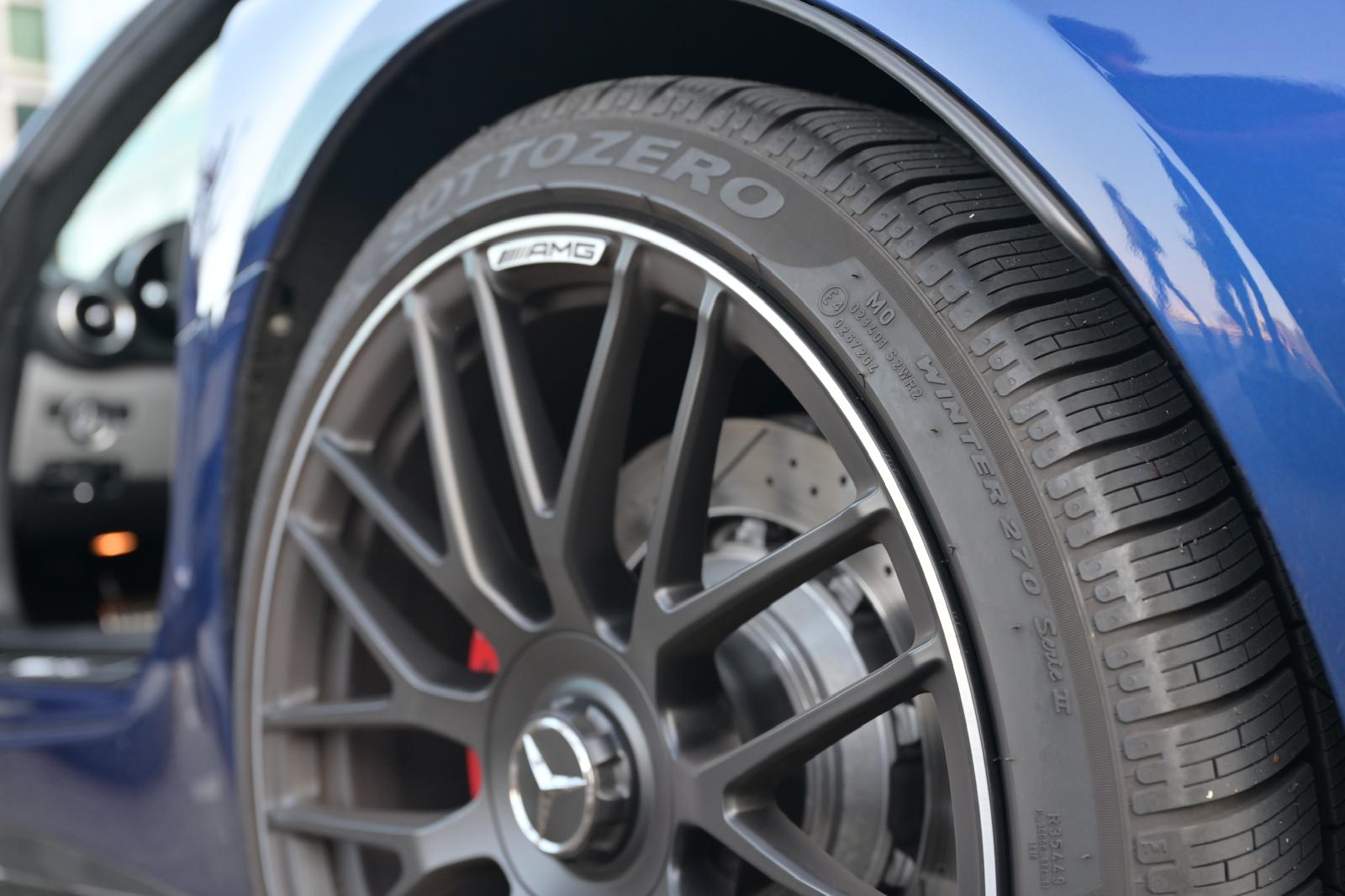 MERCEDES-BENZ AMG GT C Speedshift DCT-image-6