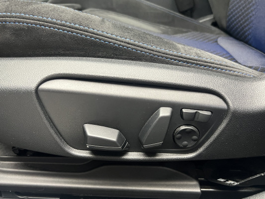 BMW M135i xDrive-image-12
