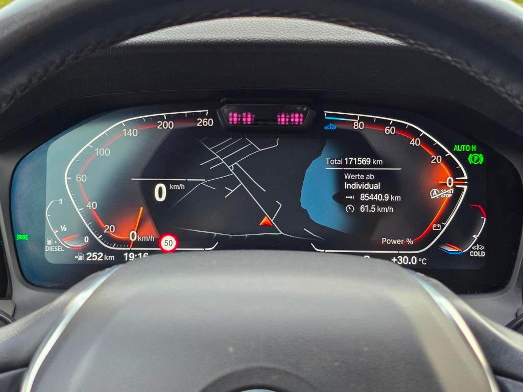 BMW 320d xDrive 48V Touring Steptronic-image-18