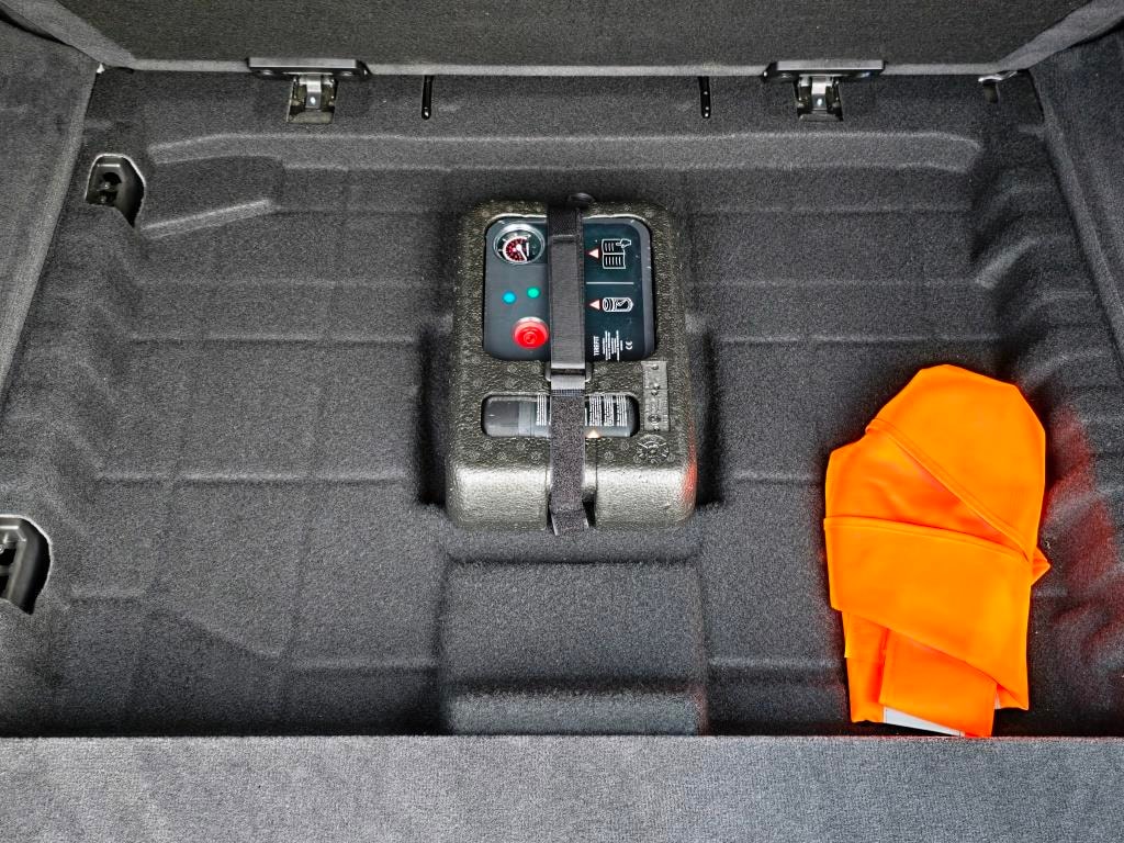 BMW 320d xDrive 48V Touring Steptronic-image-6
