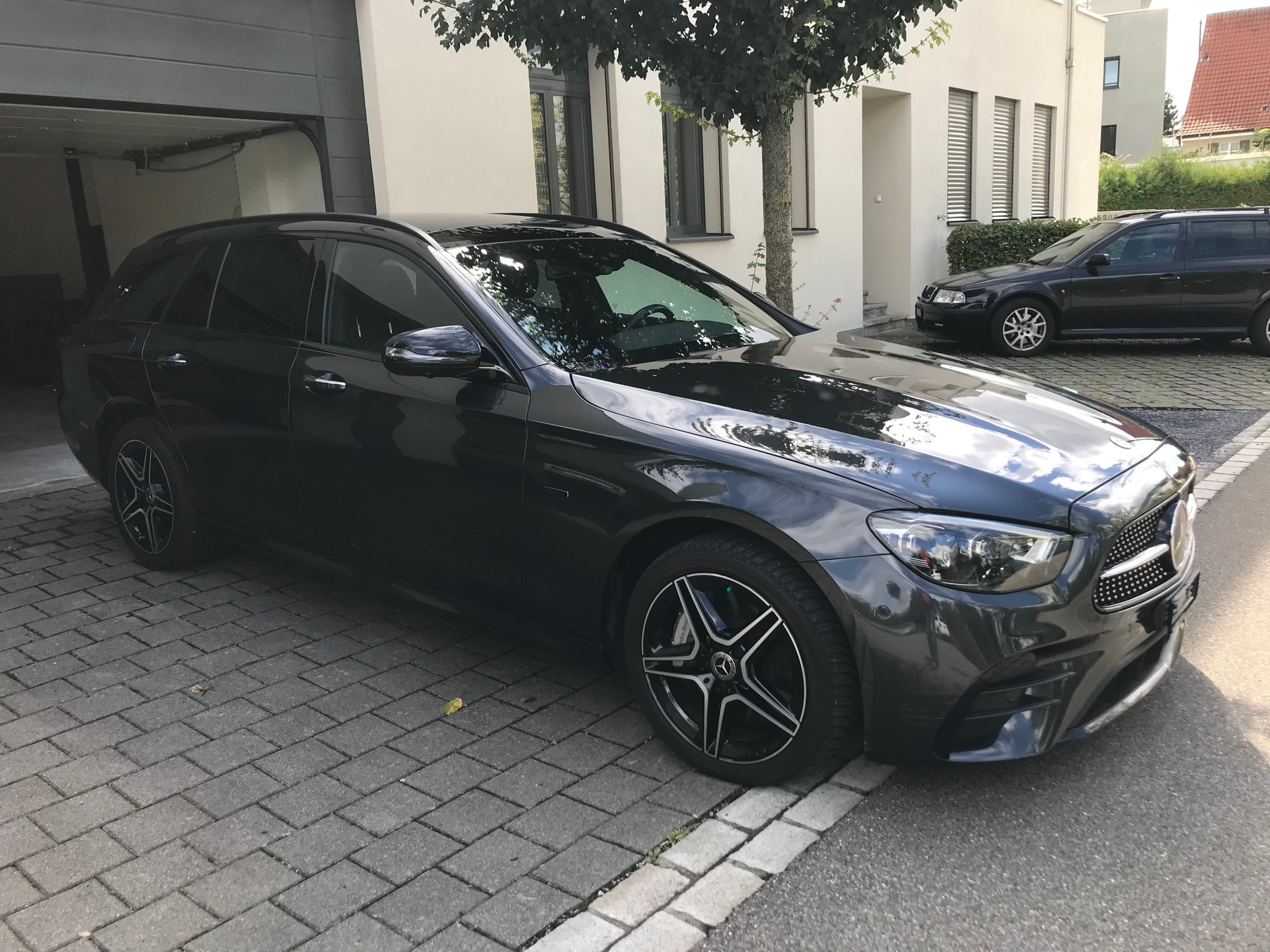 MERCEDES-BENZ E 300 de T 4Matic AMG Line 9G-Tronic