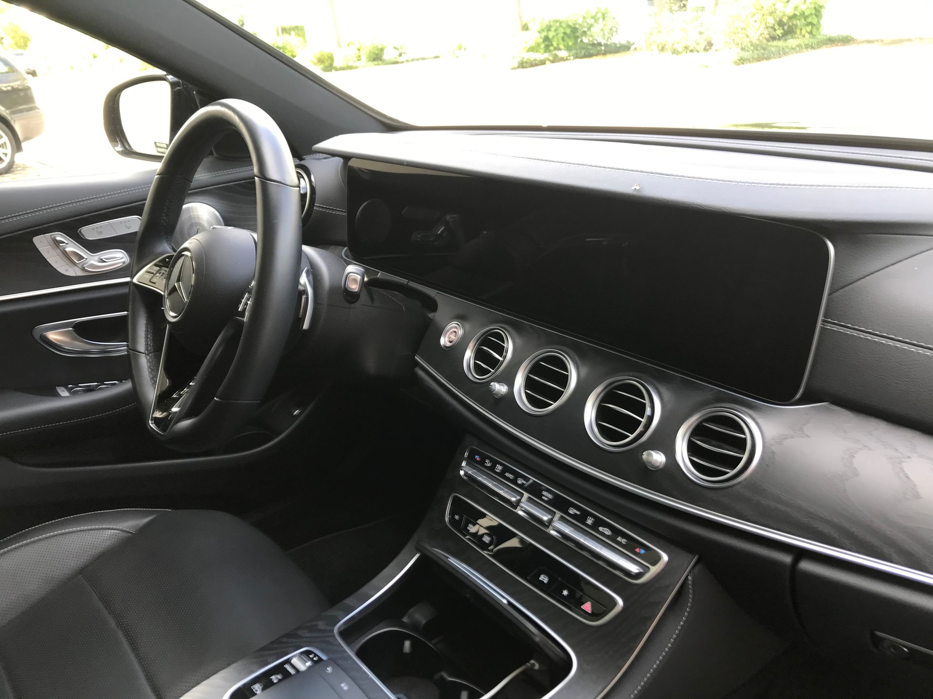 MERCEDES-BENZ E 300 de T 4Matic AMG Line 9G-Tronic-image-8