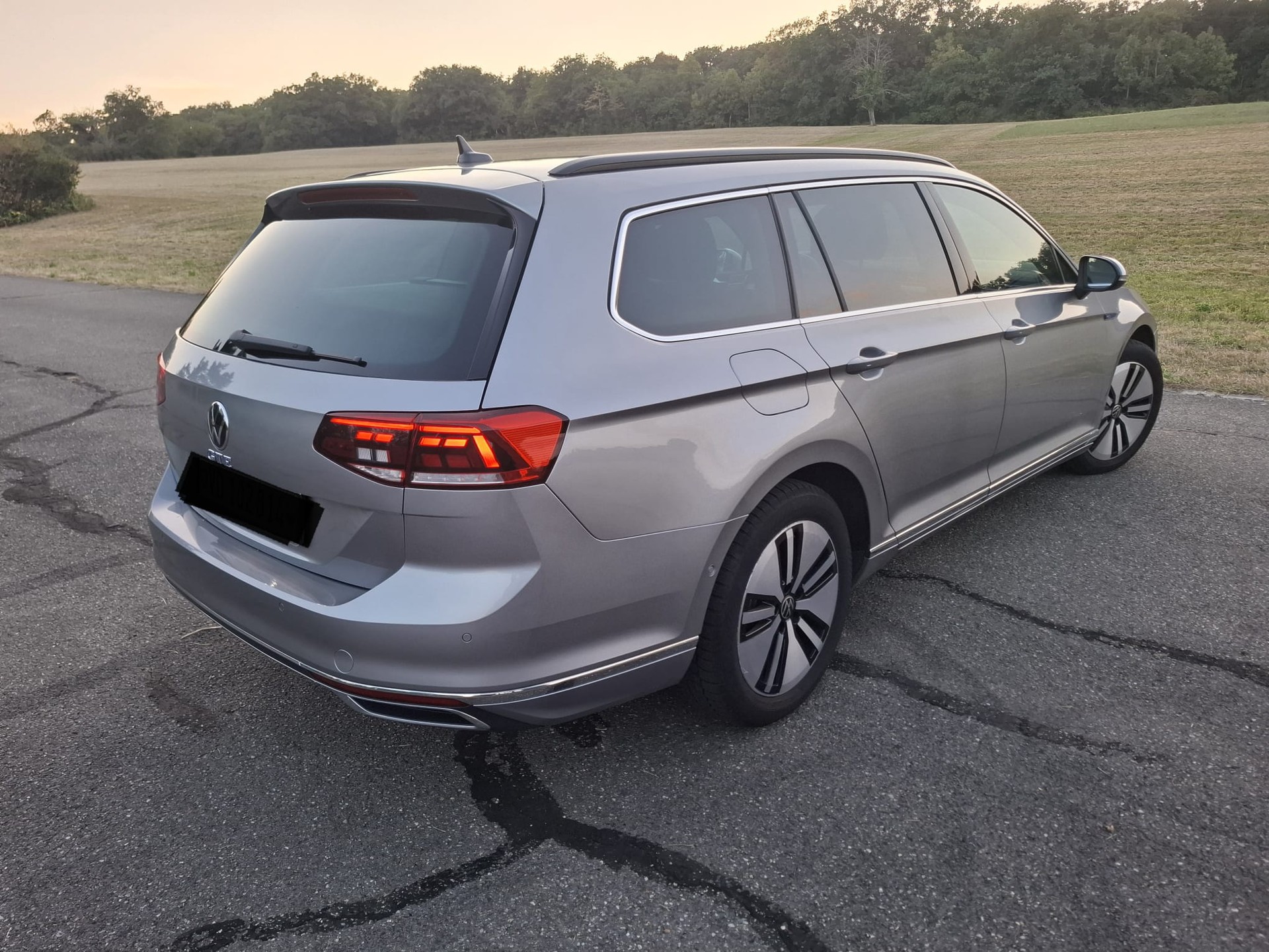 VW Passat Variant 1.4 TSI GTE Hybrid DSG-image-1