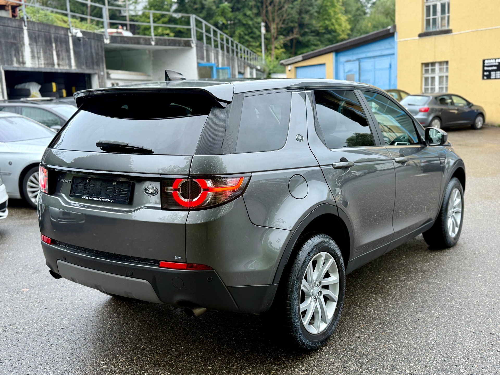 LAND ROVER Discovery Sport 2.0 TD4 SE AT9-image-3
