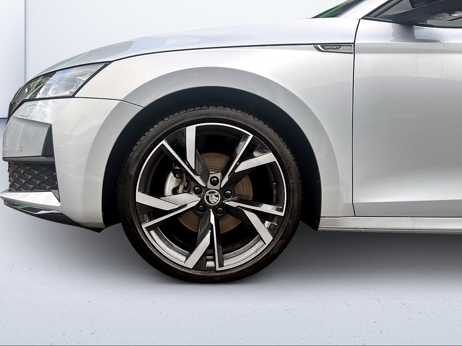 SKODA Octavia Combi 1.5 TSI mHEV DSG Sport Line-image-14