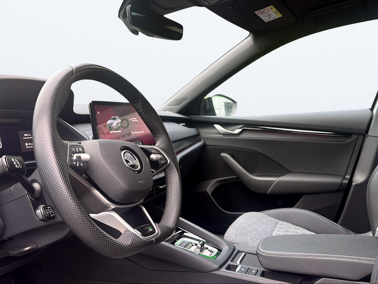 SKODA Octavia Combi 1.5 TSI mHEV DSG Sport Line-image-10