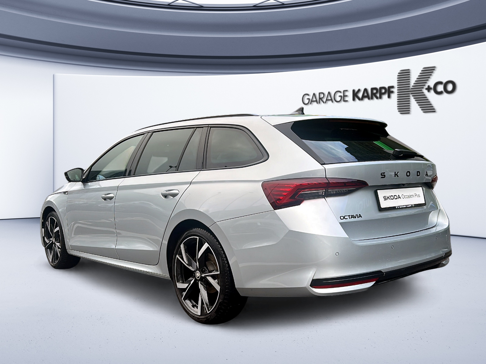 SKODA Octavia Combi 1.5 TSI mHEV DSG Sport Line-image-2