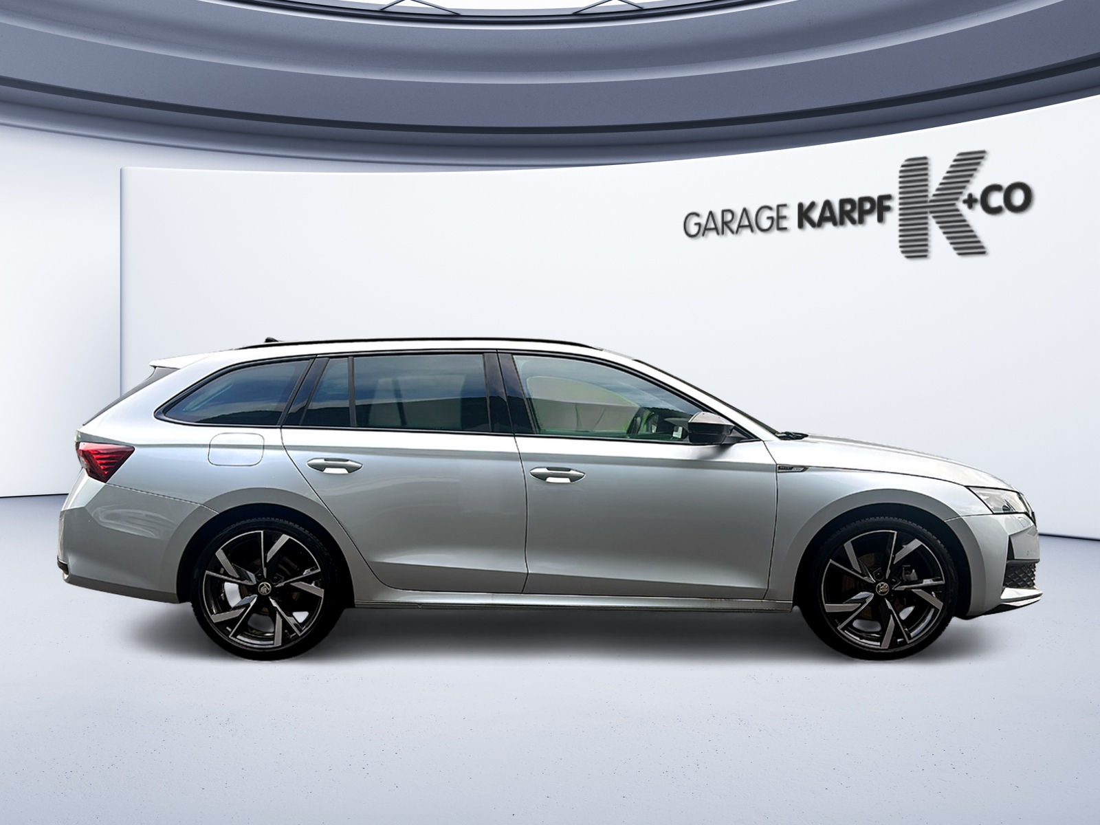SKODA Octavia Combi 1.5 TSI mHEV DSG Sport Line-image-5