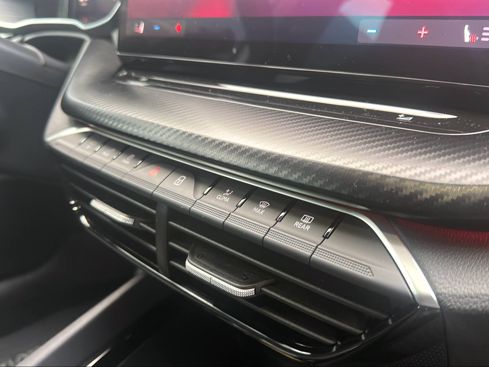 SKODA Octavia Combi 1.5 TSI mHEV DSG Sport Line-image-15