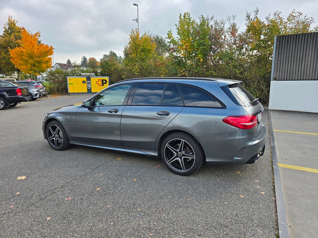 MERCEDES-BENZ C 400 AMG Line 4matic Kombi-showroom-element-3