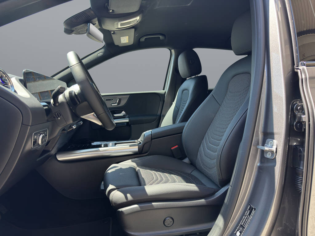 MERCEDES-BENZ B 220 Progressive 4matic-image-7