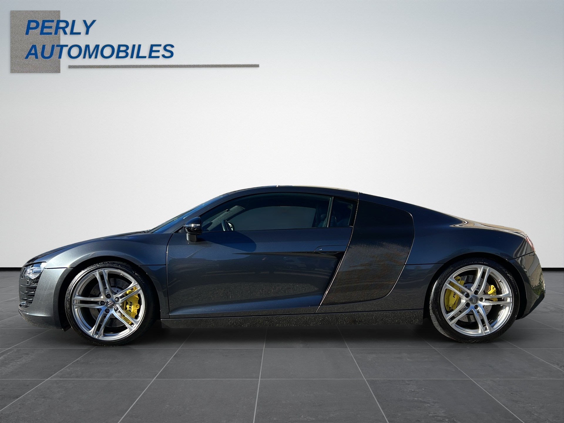 AUDI R8 Coupé 4.2-image-2