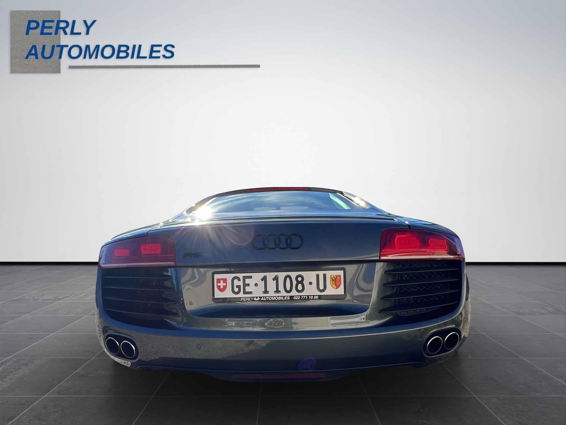 AUDI R8 Coupé 4.2-image-4